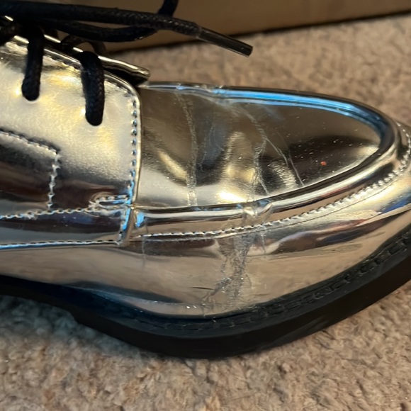 Sliver Mettallic oxfords - Picture 6 of 10